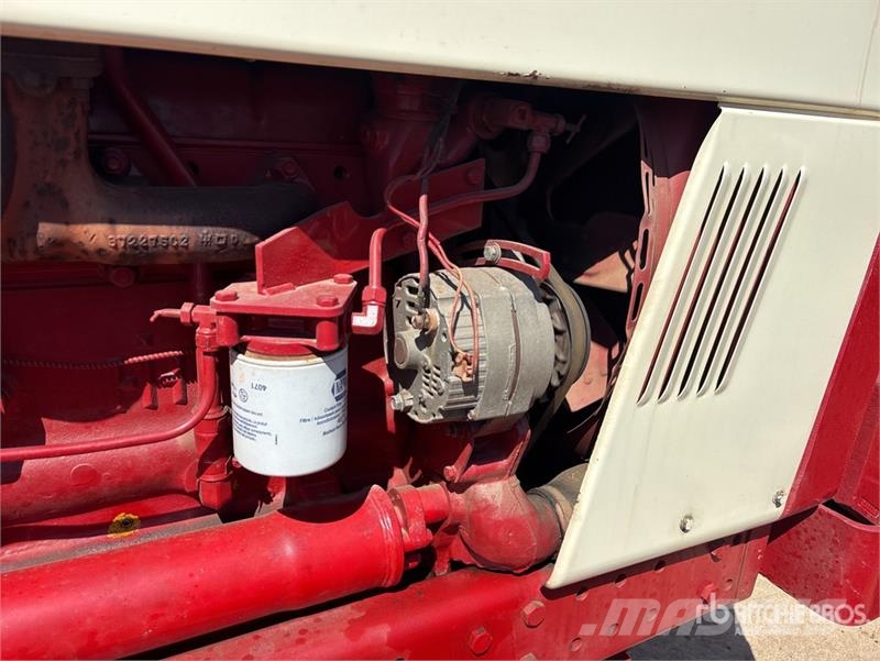 International Harvester Harvester 1066 2WD Tractor Ciągniki rolnicze