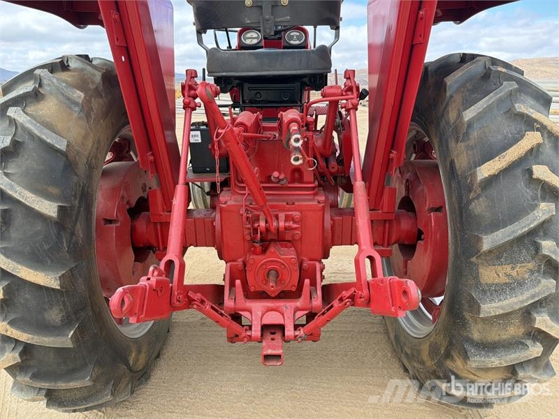 International Harvester Harvester 1066 2WD Tractor Ciągniki rolnicze