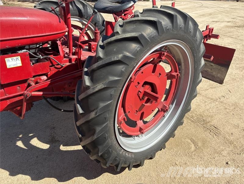 International Harvester Harvester Model H 2WD Tractor Ciągniki rolnicze