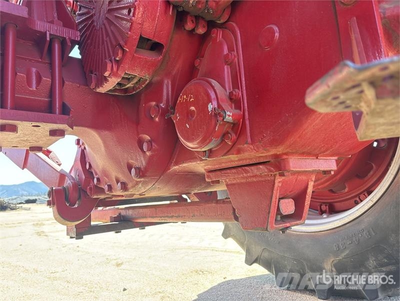 International Harvester Harvester F1466 2WD Tractor Ciągniki rolnicze