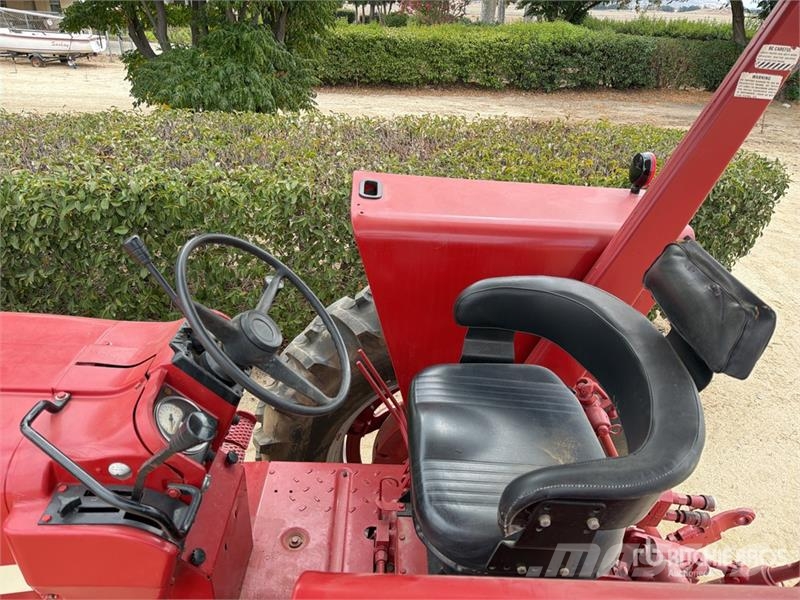 International Harvester Harvester 1066 2WD Tractor Ciągniki rolnicze