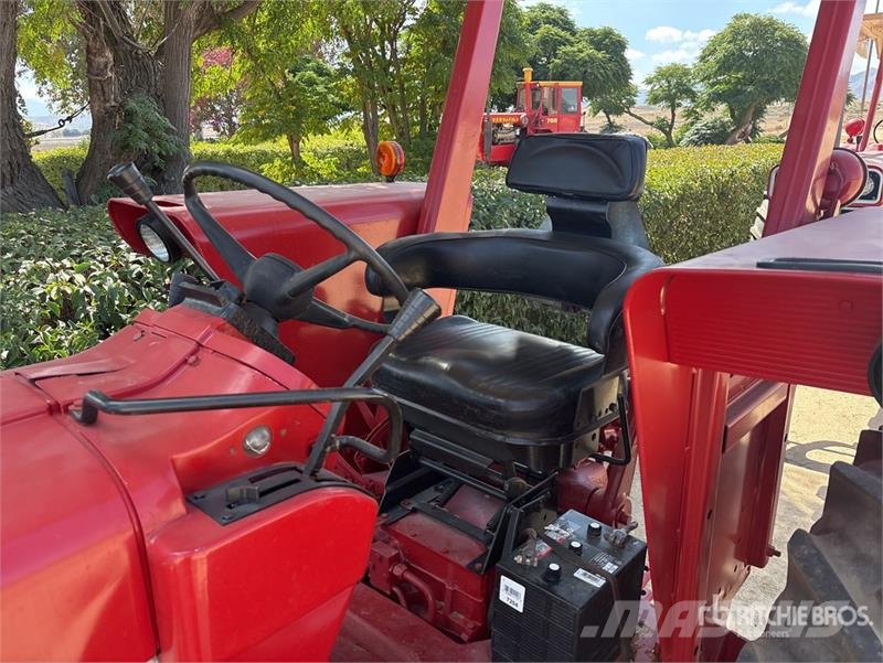 International Harvester Harvester F656D 2WD Tractor Ciągniki rolnicze