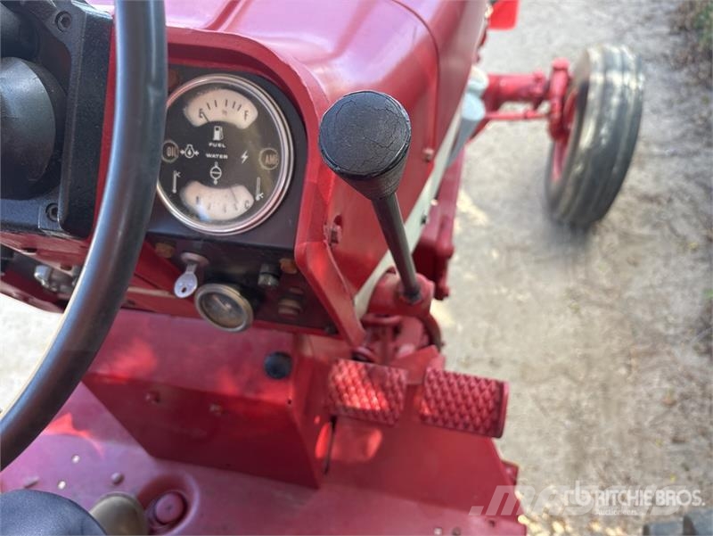 International Harvester Harvester F656D 2WD Tractor Ciągniki rolnicze