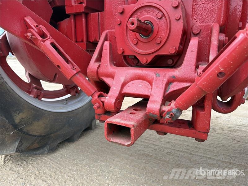 International Harvester Harvester 1066 2WD Tractor Ciągniki rolnicze