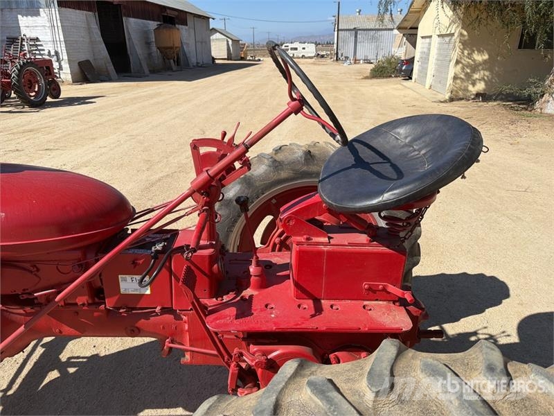 International Harvester Harvester FC 2WD Tractor Ciągniki rolnicze