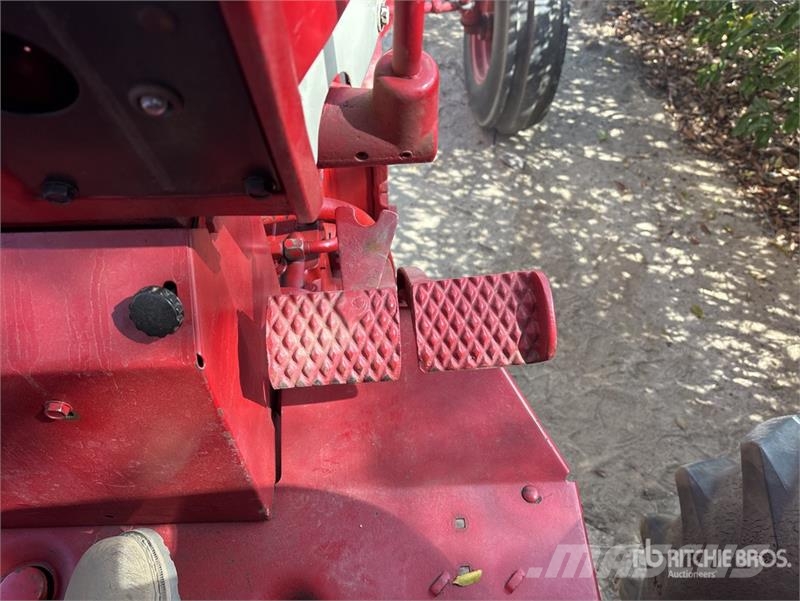International Harvester Harvester I656D 2WD Tractor Ciągniki rolnicze