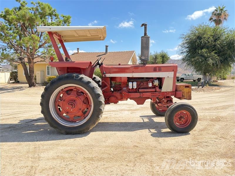International Harvester Harvester 666 2WD Tractor Ciągniki rolnicze