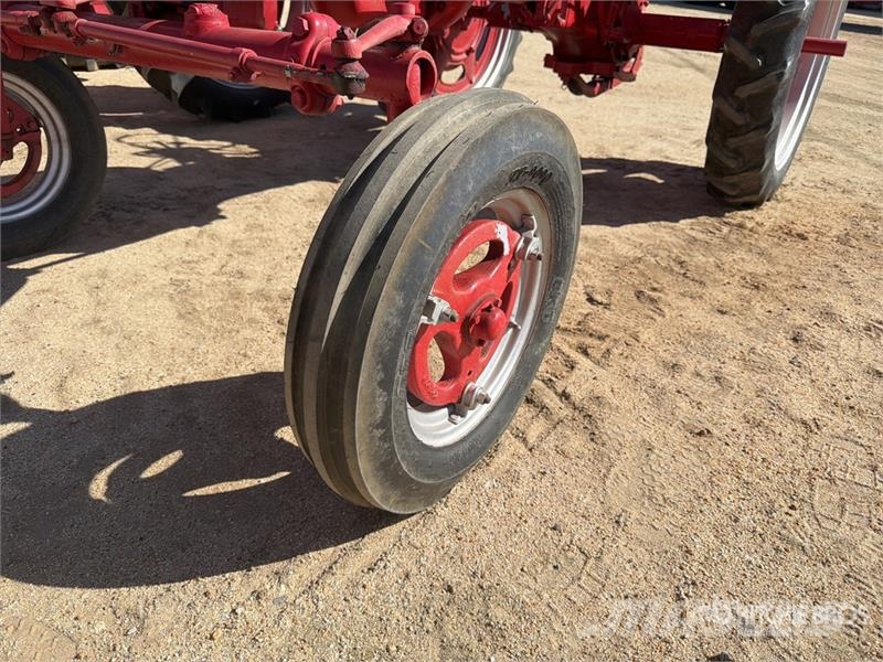 International Harvester Harvester FC 2WD Tractor Ciągniki rolnicze