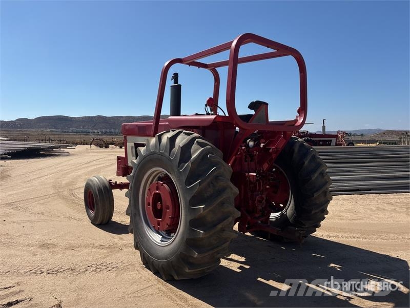 International Harvester Harvester 1066 2WD Tractor Ciągniki rolnicze