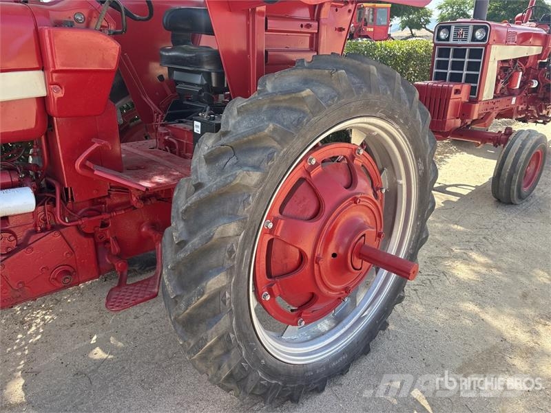 International Harvester Harvester F656D 2WD Tractor Ciągniki rolnicze