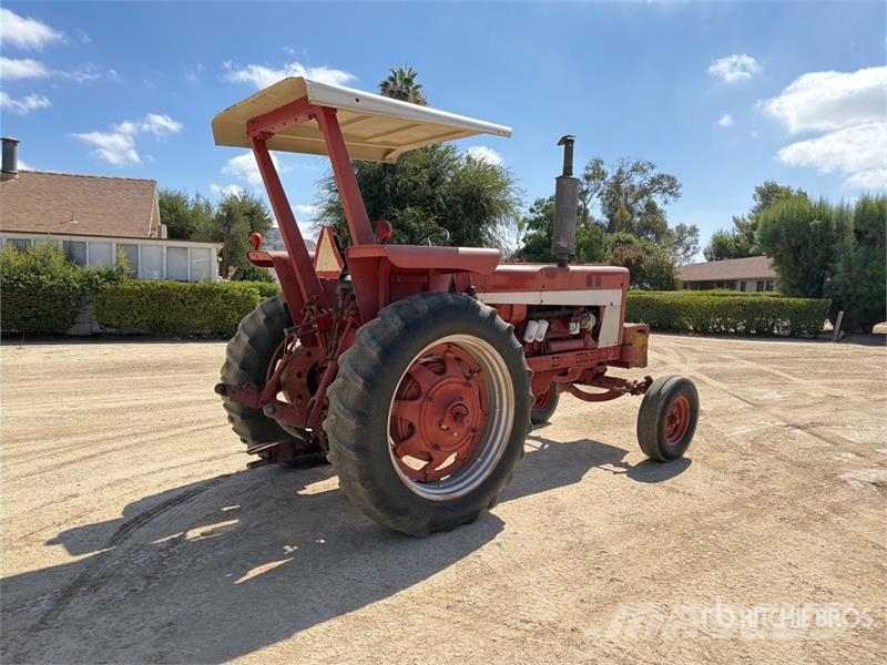 International Harvester Harvester 666 2WD Tractor Ciągniki rolnicze