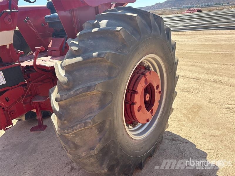 International Harvester Harvester 1066 2WD Tractor Ciągniki rolnicze