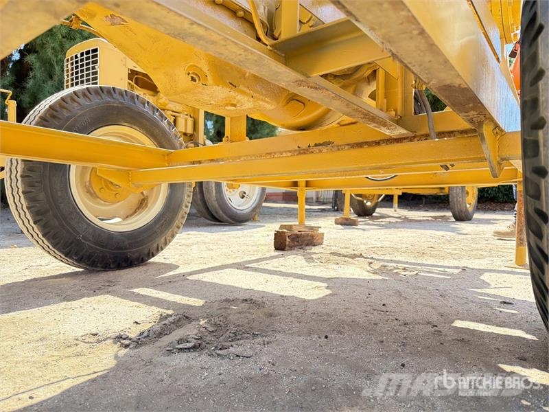 International Harvester Harvester Trailer-Mounted Water Pump Waterpumps