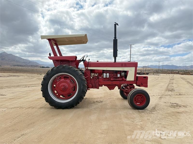 International Harvester Harvester 1066 2WD Tractor Ciągniki rolnicze