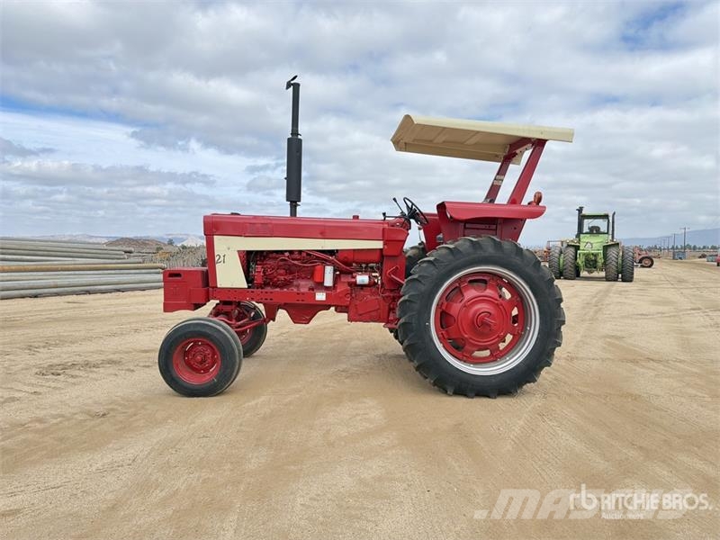 International Harvester Harvester 1066 2WD Tractor Ciągniki rolnicze