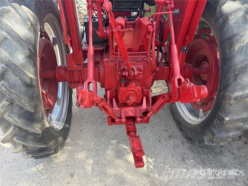 International Harvester Harvester F656D 2WD Tractor Ciągniki rolnicze