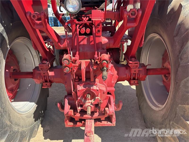 International Harvester Harvester 1066 2WD Tractor Ciągniki rolnicze