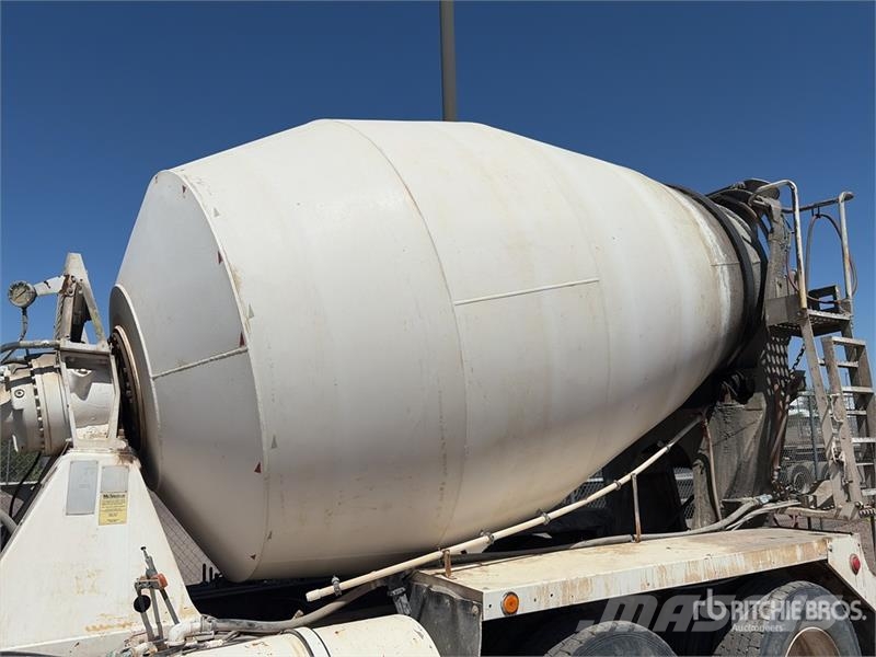 International HV607 SBA 6x4 Mixer Truck Betonmixers en pompen