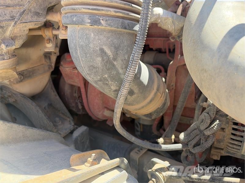 International HV607 SBA 6x4 Mixer Truck Betonmixers en pompen