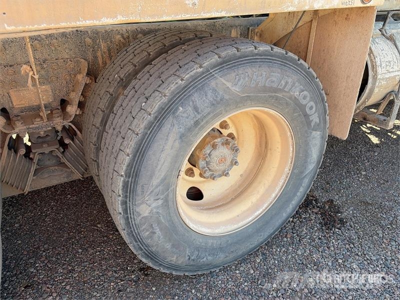 International HV607 SBA 6x4 Mixer Truck Betonmixers en pompen