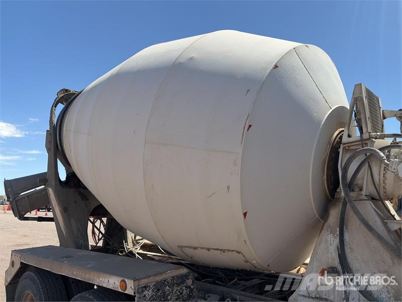 International HV607 SBA 6x4 Mixer Truck Betonmixers en pompen