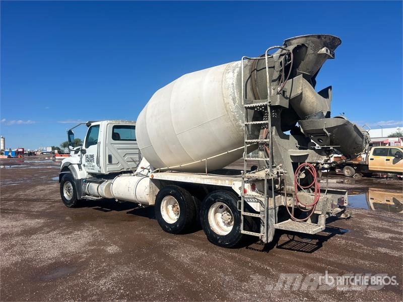 International HV607 SBA 6x4 Mixer Truck شاحنات خرسانة