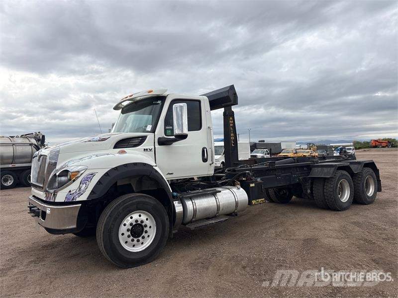 International HV613 6x4 Roll-Off Truck Kipplader