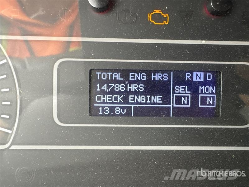 International HV613 6x4 Roll-Off Truck Kipplader
