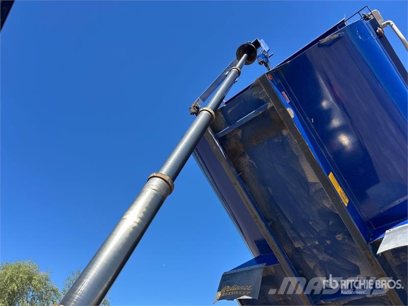 International HX520 6x4 Transfer Set معدات النقل - غير ذلك