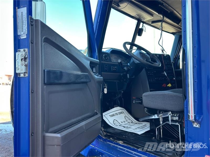 International HX520 6x4 Transfer Set معدات النقل - غير ذلك