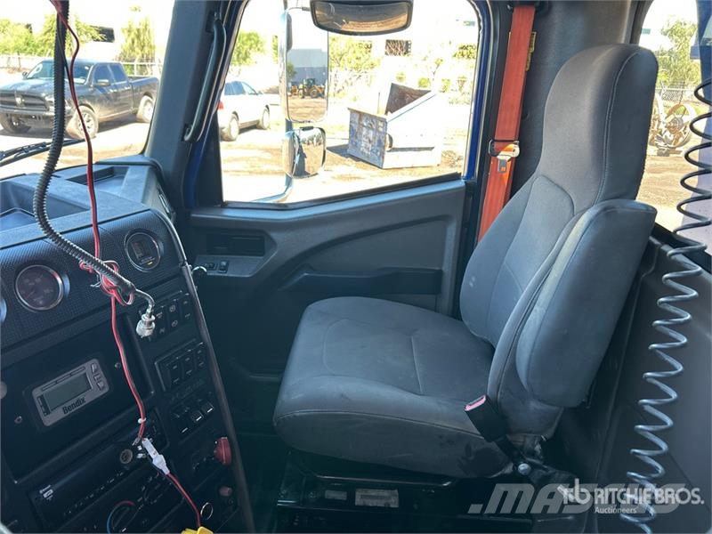International HX520 6x4 Transfer Set معدات النقل - غير ذلك