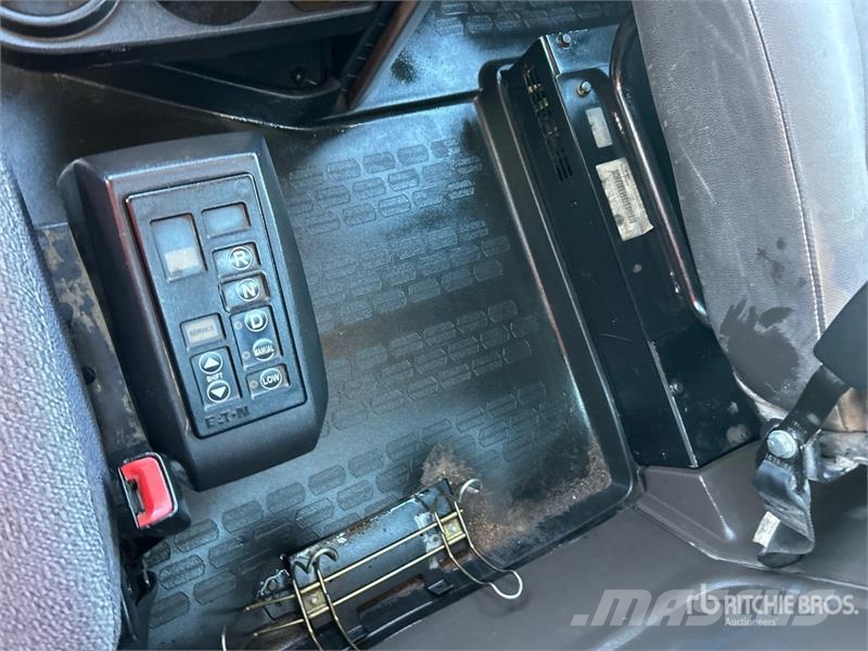 International HX520 6x4 Transfer Set معدات النقل - غير ذلك