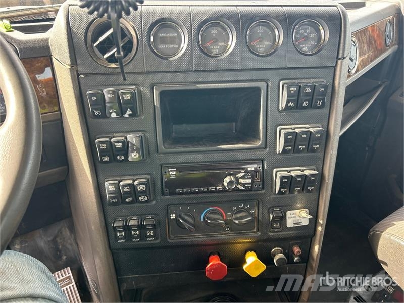 International HX520 8x4 Log Truck Лісовози