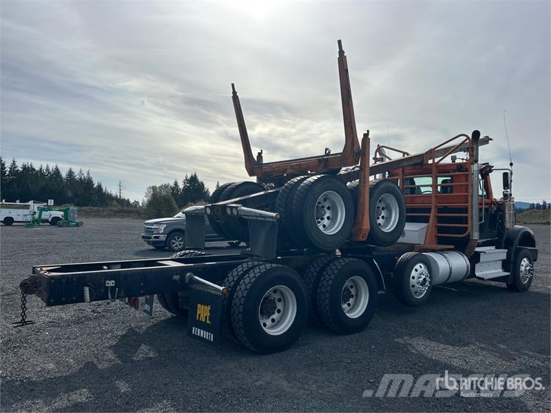 International HX520 8x4 Log Truck Лісовози