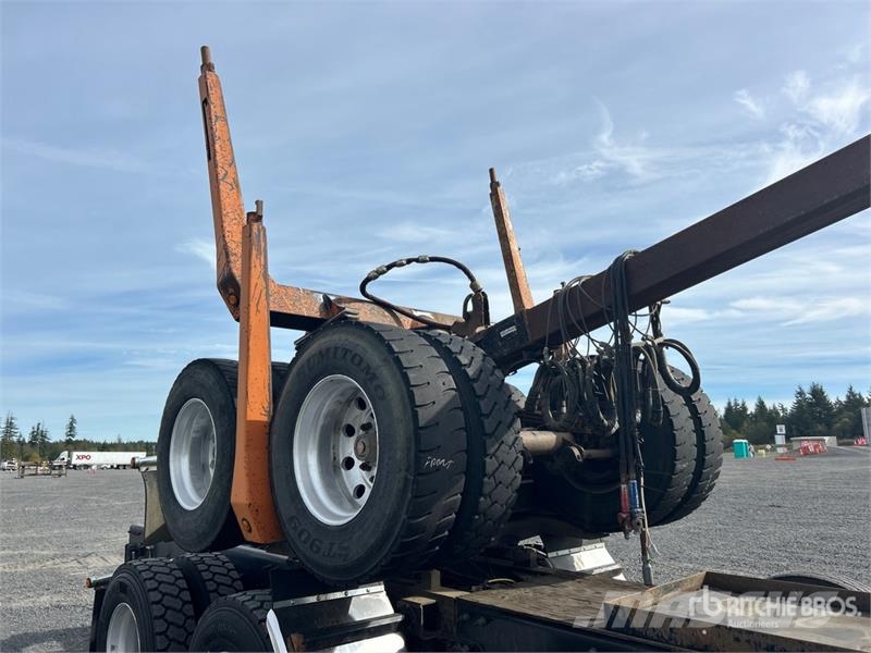 International HX520 8x4 Log Truck Лісовози