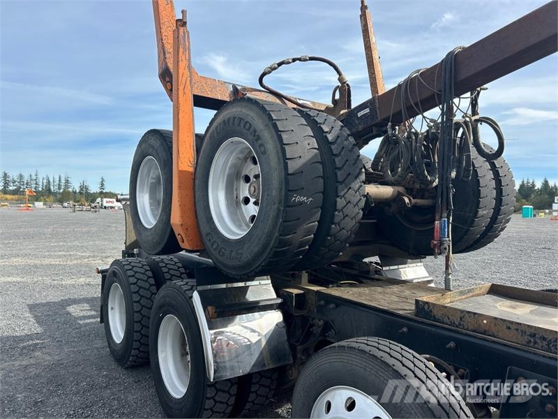 International HX520 8x4 Log Truck Лісовози