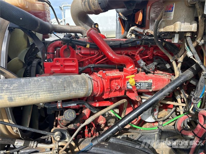 International HX520 8x4 Log Truck Лісовози
