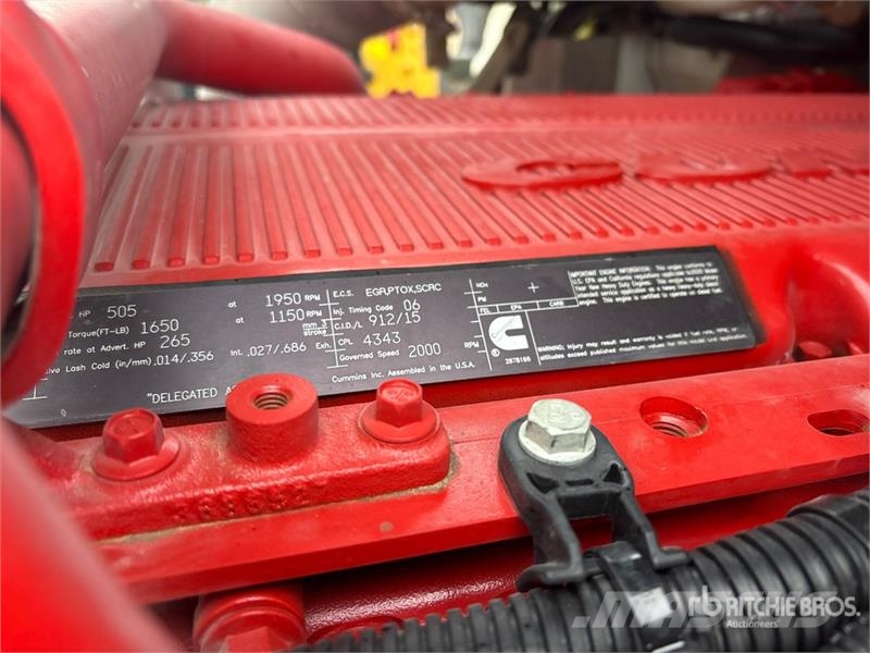 International HX620 自卸式货车