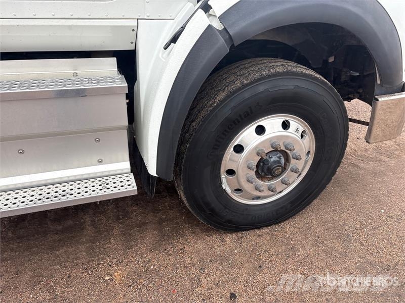 International HX620 自卸式货车