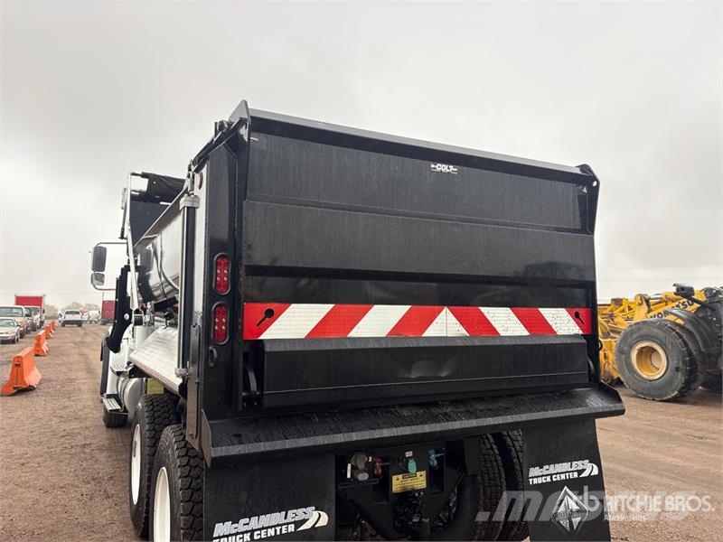 International HX620 自卸式货车