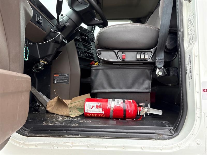 International HX620 自卸式货车