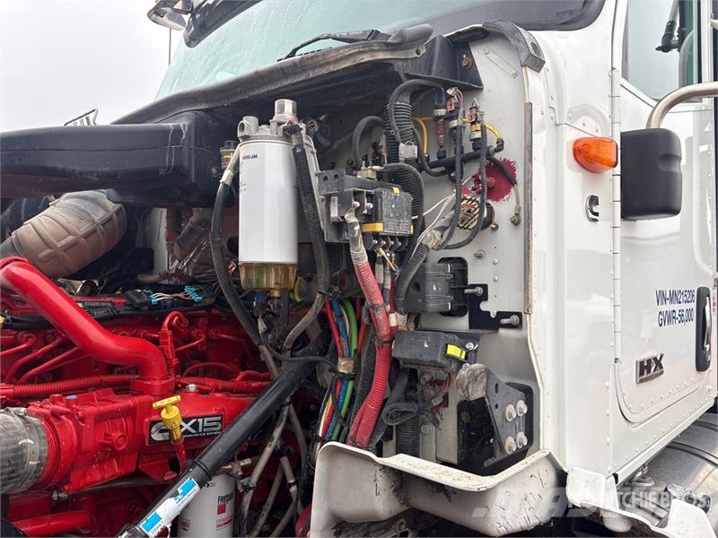 International HX620 自卸式货车