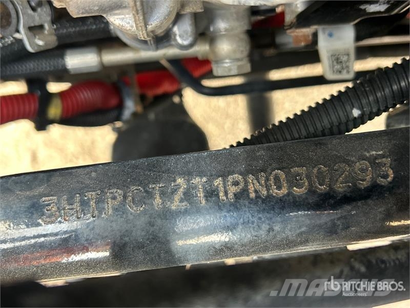 International HX620 Savivarčių priekabų vilkikai