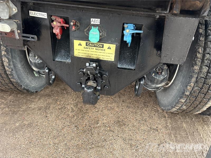 International HX620 自卸式货车