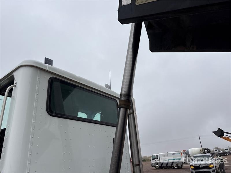 International HX620 自卸式货车