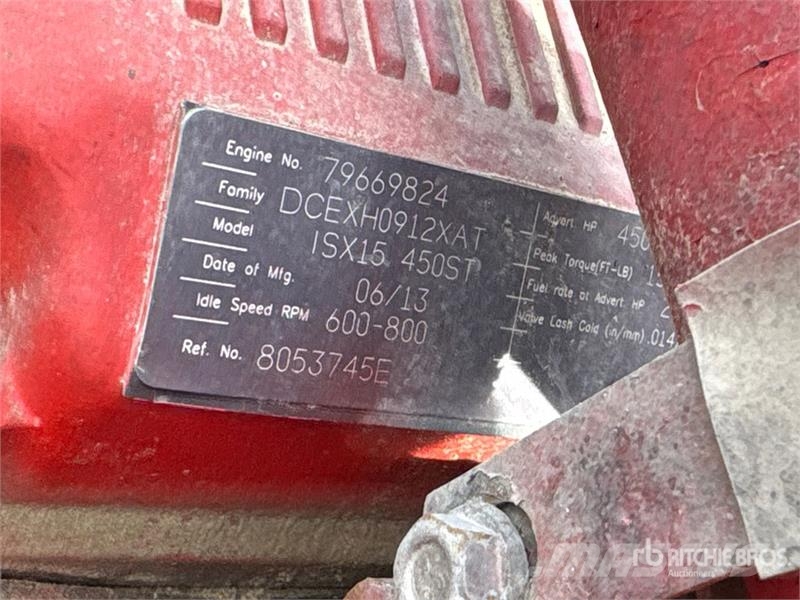 International LF687 6x4 T/A Sleeper Truck Tractor 트랙터 유닛