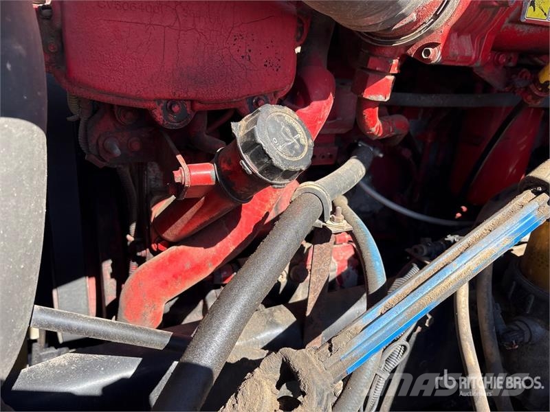 International LF687 6x4 T/A Sleeper Truck Tractor Tegljači