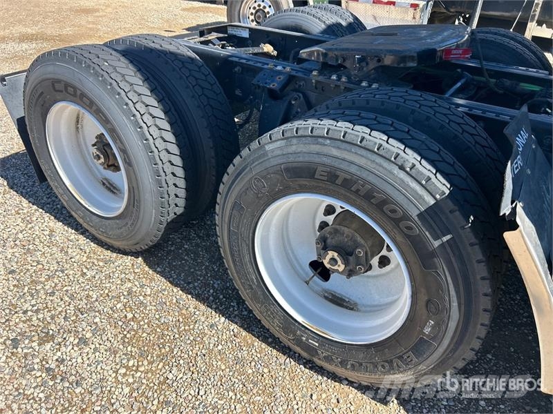 International LT625 트랙터 유닛