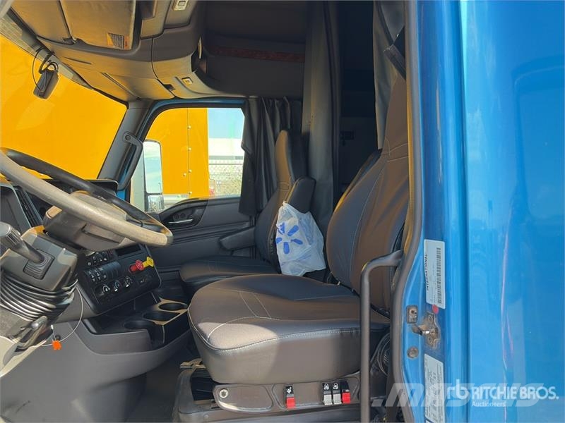 International LT625 Cabezas tractoras
