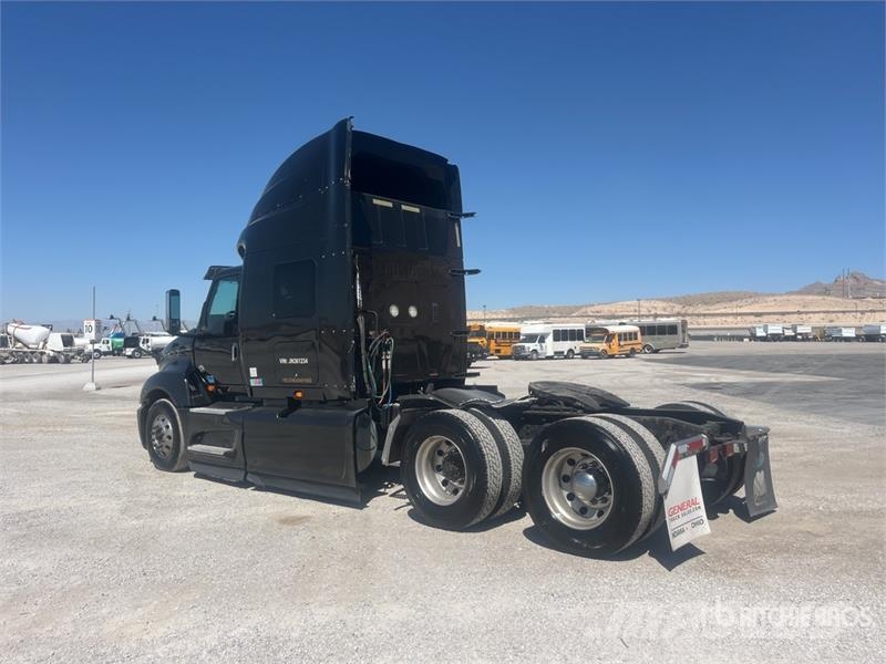 International LT625 Prime Movers